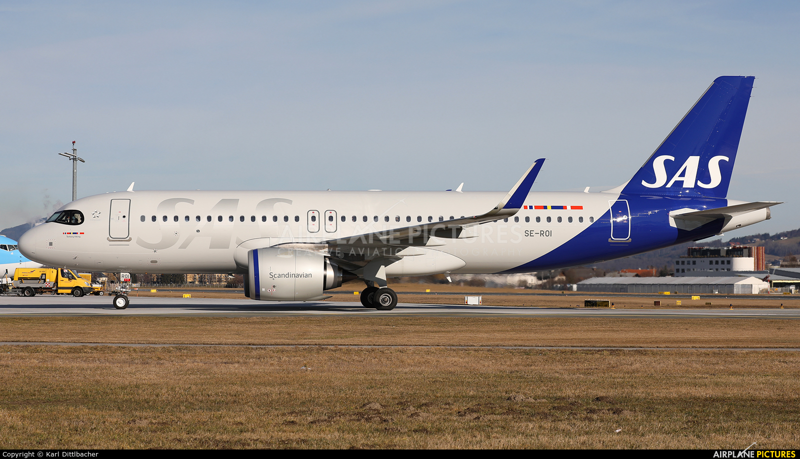 SE-ROI - SAS - Scandinavian Airlines Airbus A320 NEO at Salzburg ...