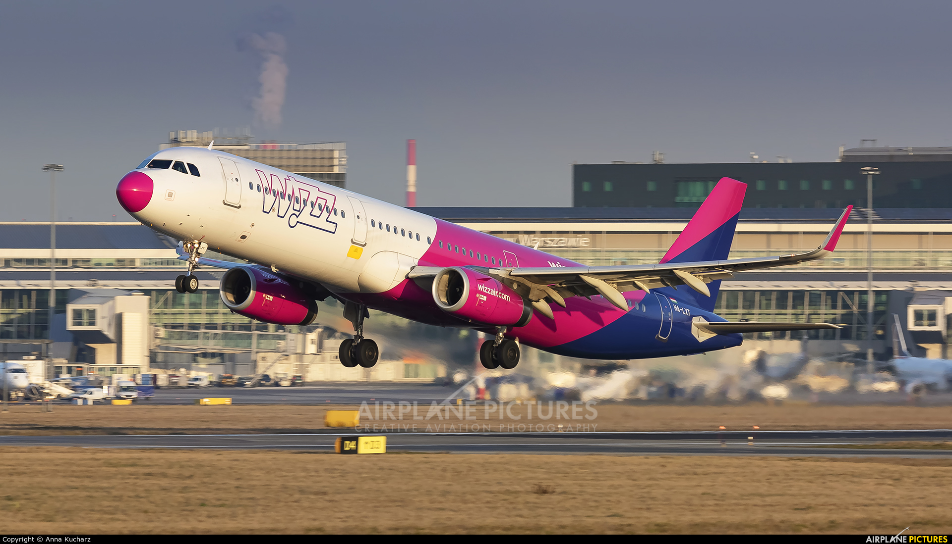 Wizz Air HA-LXT aircraft at Warsaw - Frederic Chopin