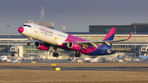 Wizz Air HA-LXT image