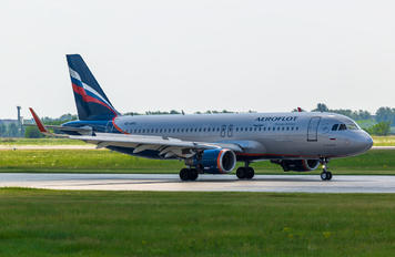 VQ-BPU - Aeroflot Airbus A320