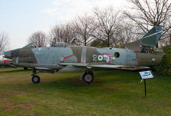 MM6390 - Italy - Air Force Fiat G91