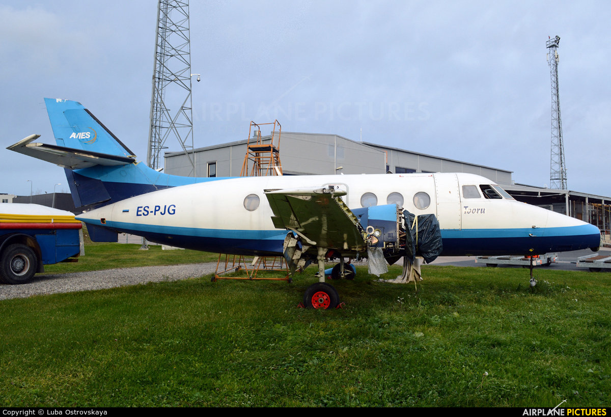Avies ES-PJG aircraft at Tallinn