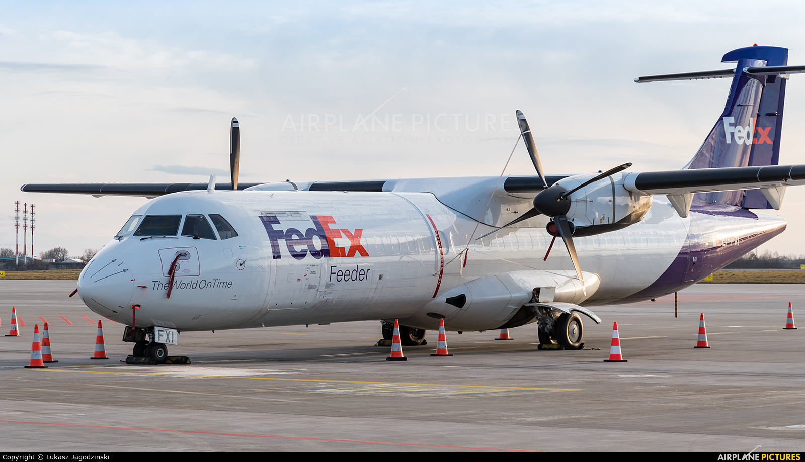 FedEx Feeder EI-FXI aircraft at Warsaw - Frederic Chopin