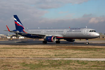VP-BEW - Aeroflot Airbus A321