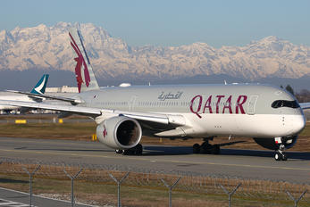 A7-ALY - Qatar Airways Airbus A350-900