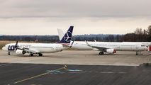 SP-LWA - LOT - Polish Airlines Boeing 737-800 aircraft