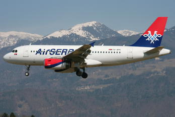 YU-APK - Air Serbia Airbus A319