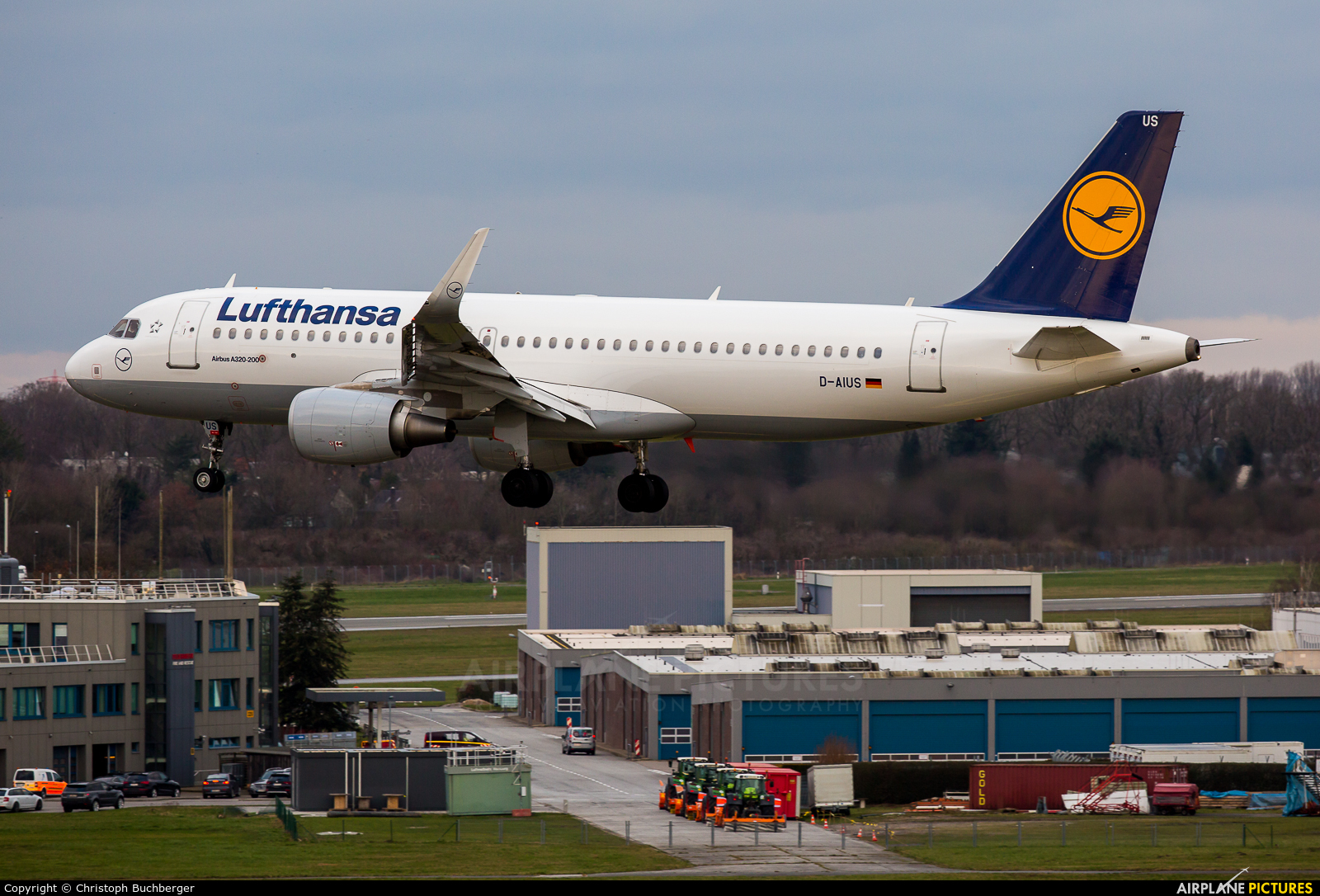 Lufthansa D-AIUS aircraft at Hamburg - Fuhlsbüttel
