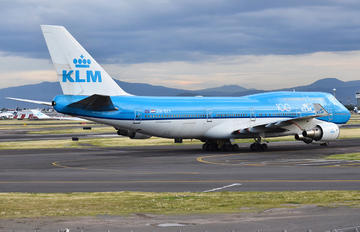 PH-BFV - KLM Boeing 747-400