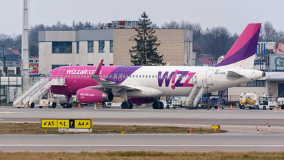 HA-LWX - Wizz Air Airbus A320