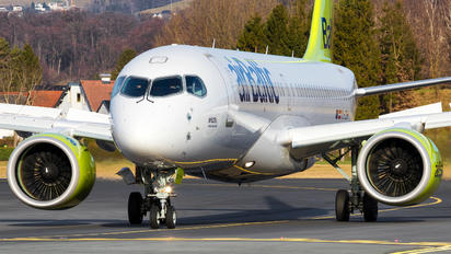 YL-CSH - Air Baltic Bombardier CS300
