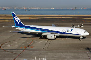 JA741A - JAL - Japan Airlines Boeing 777-200ER