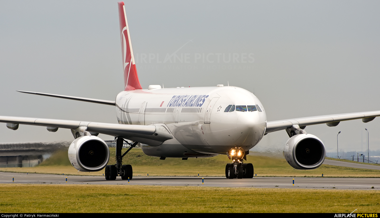 Turkish Airlines TC-LOD aircraft at Amsterdam - Schiphol