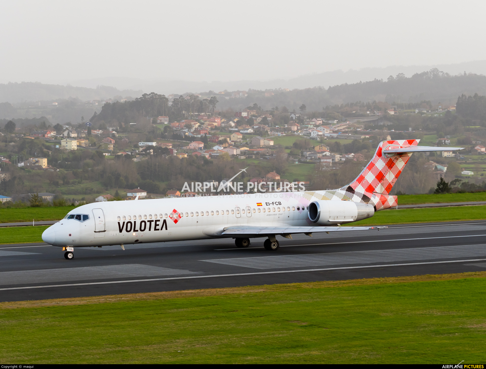 Volotea Airlines EI-FCB aircraft at La Coruña
