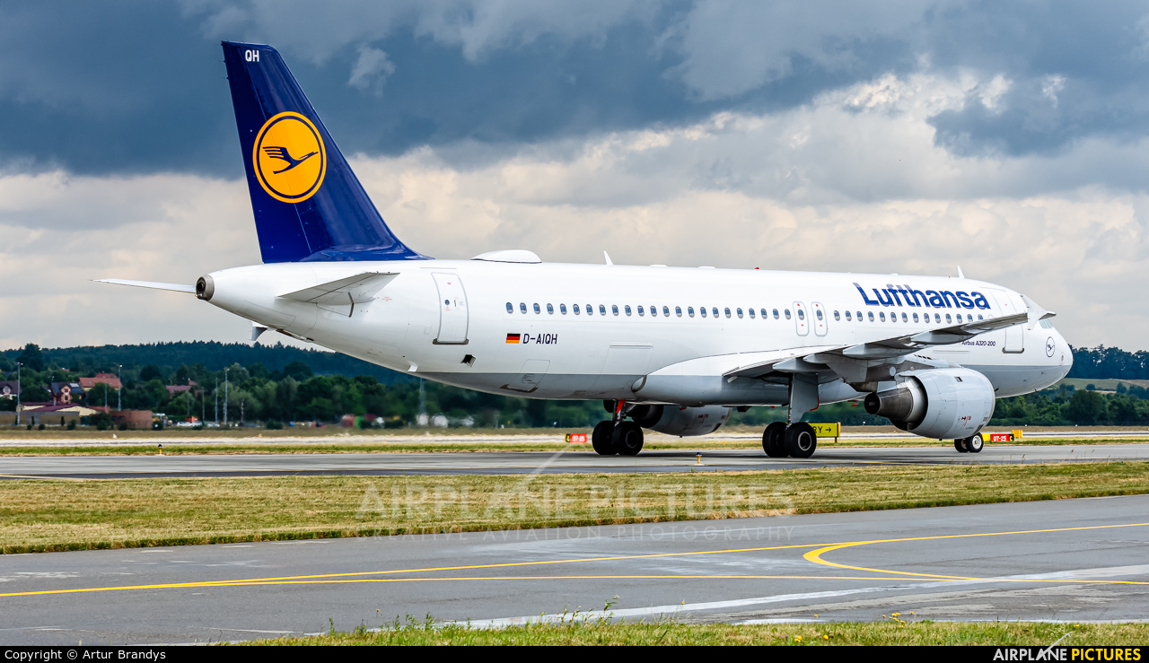 Lufthansa D-AIQH aircraft at Kraków - John Paul II Intl