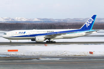 JA745A - ANA - All Nippon Airways Boeing 777-200ER