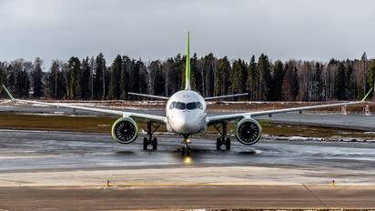 YL-AAV - Air Baltic Airbus A220-300