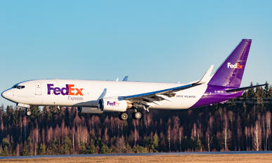 G-NPTD - FedEx Federal Express Boeing 737-800