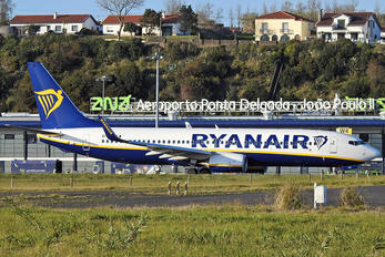 EI-GXI - Ryanair Boeing 737-8AS