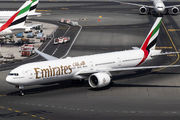 Emirates Airlines A6-ECI image