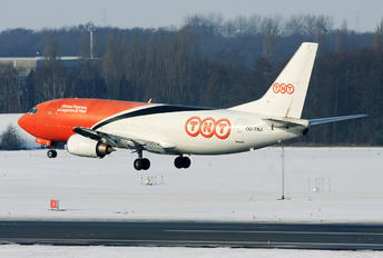 OO-TNJ - TNT Boeing 737-300F