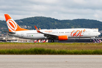 PR-GUC - GOL Transportes Aéreos  Boeing 737-800