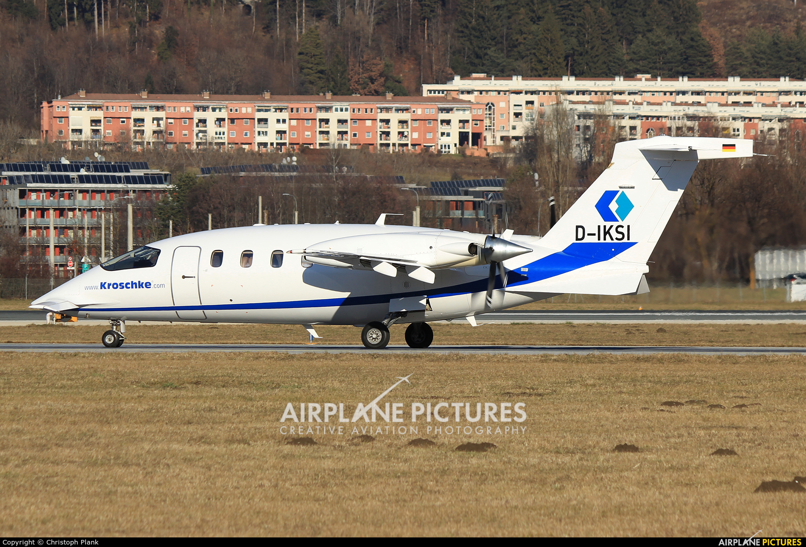 Private D-IKSI aircraft at Innsbruck