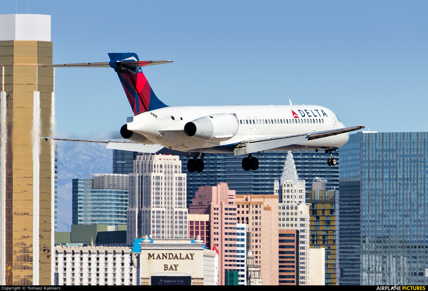 Delta Air Lines N925AT aircraft at Las Vegas - McCarran Intl