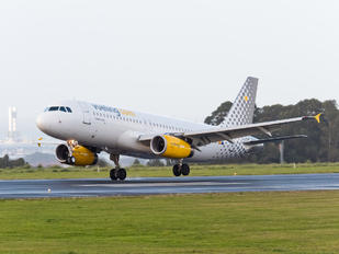 EC-MVM - Vueling Airlines Airbus A320