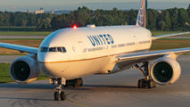 N229UA - United Airlines Boeing 777-200ER aircraft