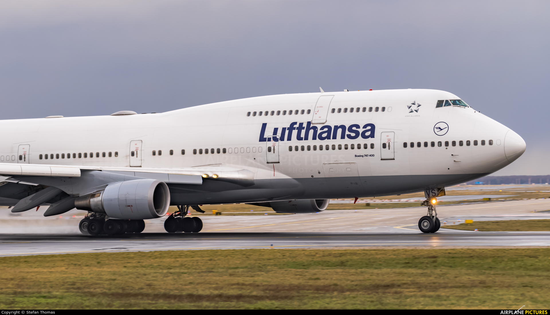 Lufthansa D-ABVS aircraft at Frankfurt