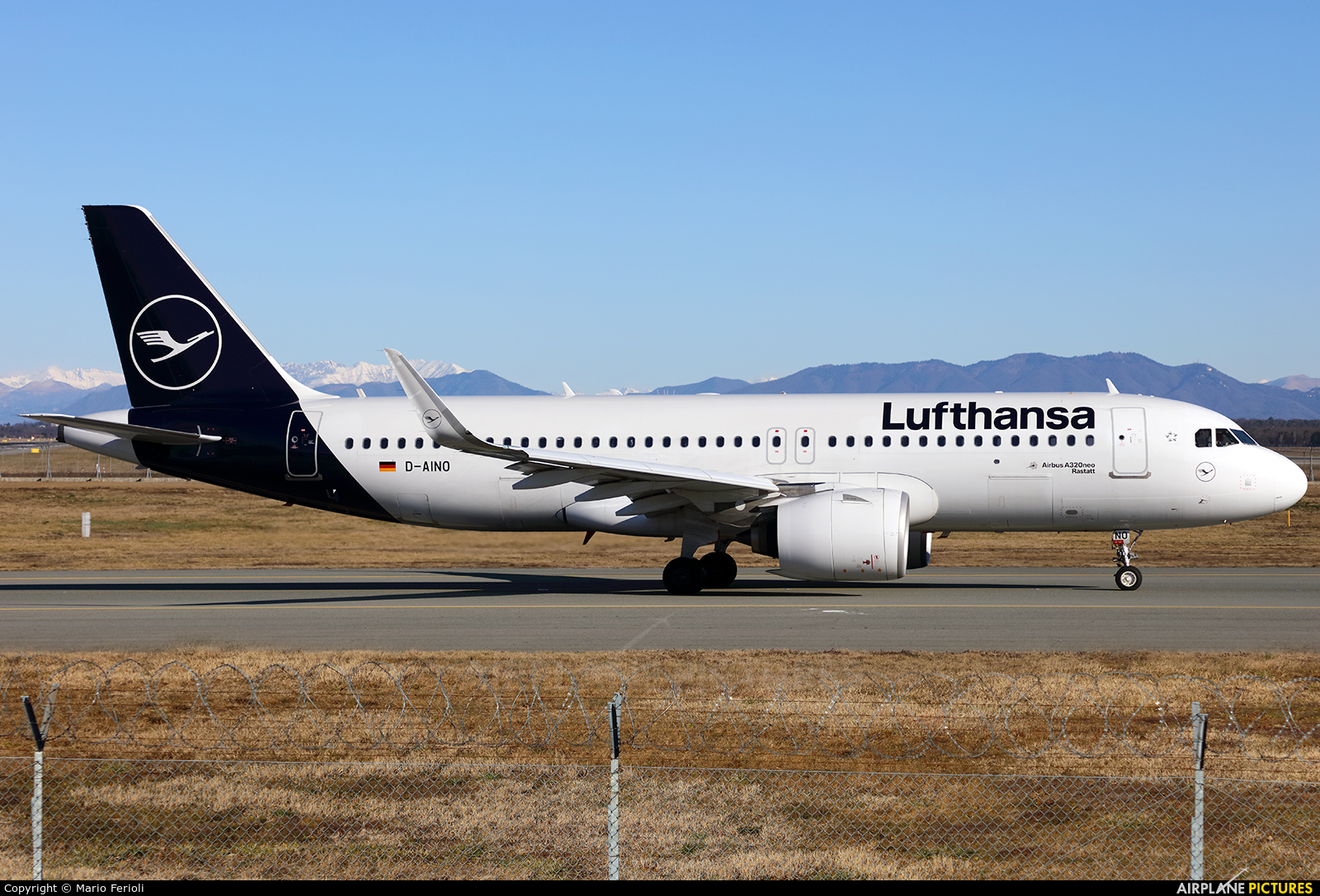 Lufthansa D-AINO aircraft at Milan - Malpensa