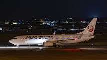 JA325J - JAL - Japan Airlines Boeing 737-800 aircraft