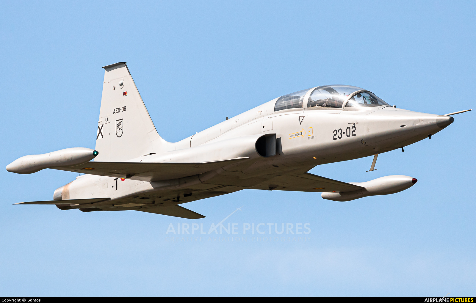 Spain - Air Force AE.9-08 aircraft at Tablada