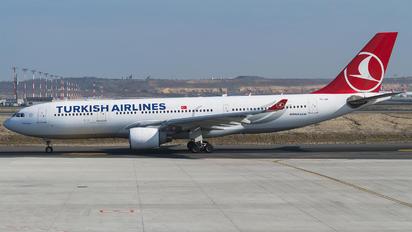 TC-JIO - Turkish Airlines Airbus A330-200