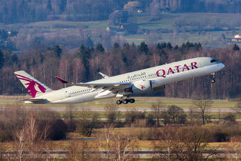 A7-AMK - Qatar Airways Airbus A350-900