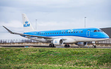 PH-EXZ - KLM Embraer ERJ-175 (170-200)