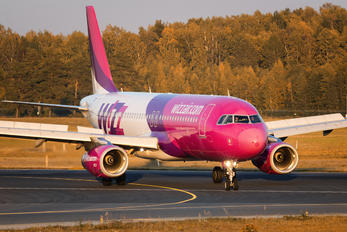 HA-LYJ - Wizz Air Airbus A320