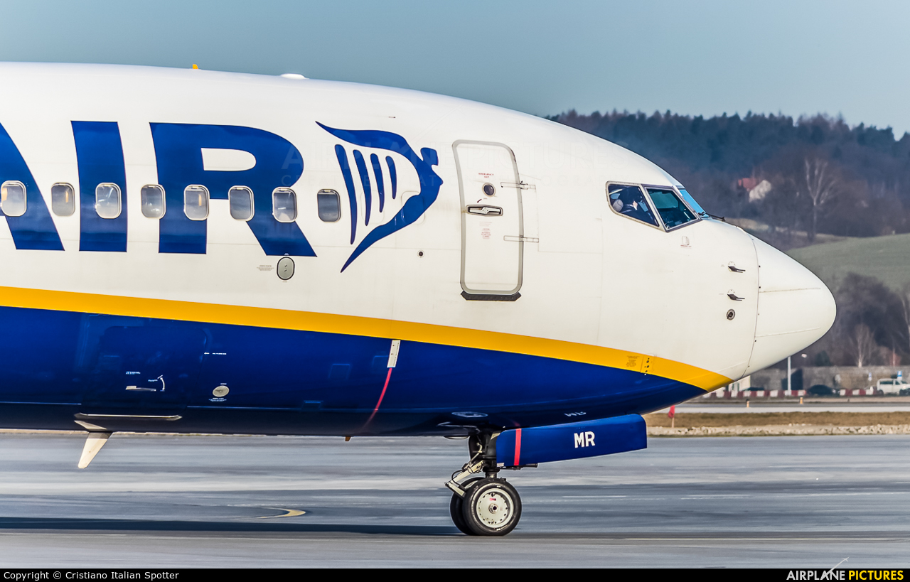 Ryanair EI-EMR aircraft at Kraków - John Paul II Intl