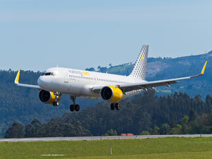 EC-NCG - Vueling Airlines Airbus A320 NEO