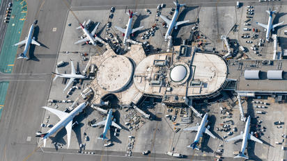 KLAX - - Airport Overview - Airport Overview - Apron