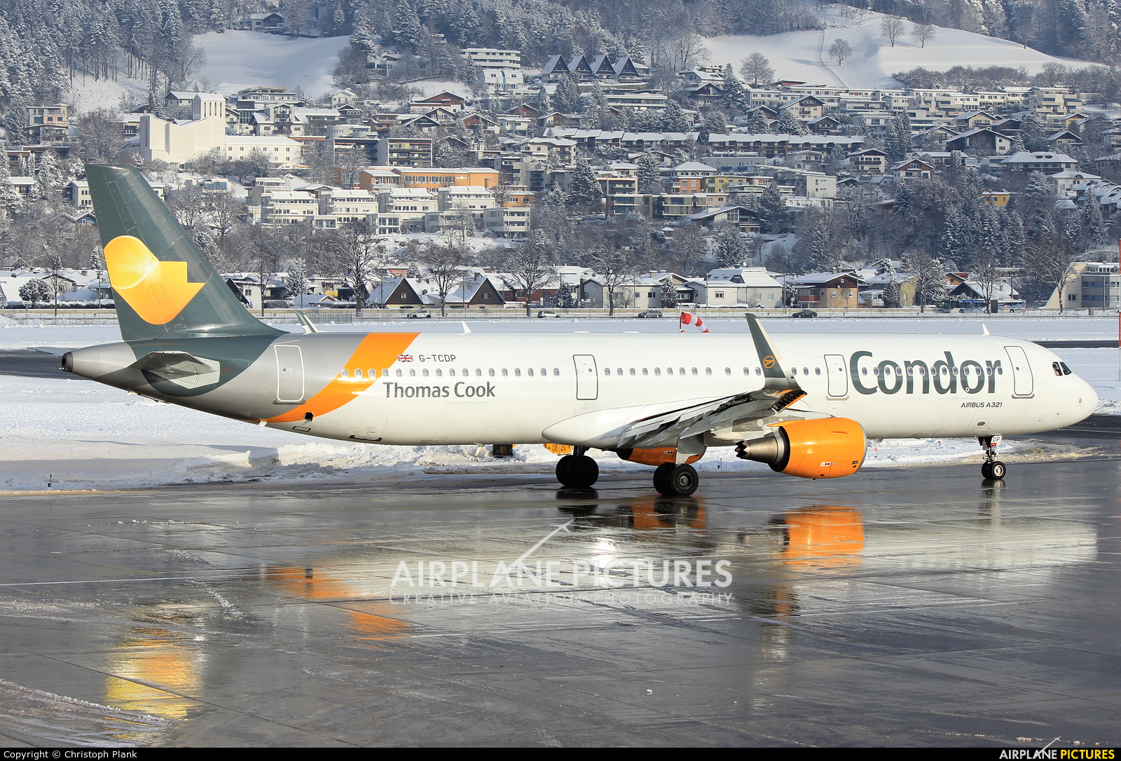 Thomas Cook G-TCDP aircraft at Innsbruck