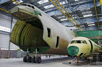 - - Antonov Airlines /  Design Bureau Antonov An-225 Mriya