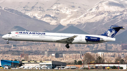 EP-MDD - Iran Air Tours McDonnell Douglas MD-82