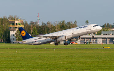 D-AIRP - Lufthansa Airbus A321