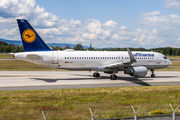 D-AIUJ - Lufthansa Airbus A320 aircraft