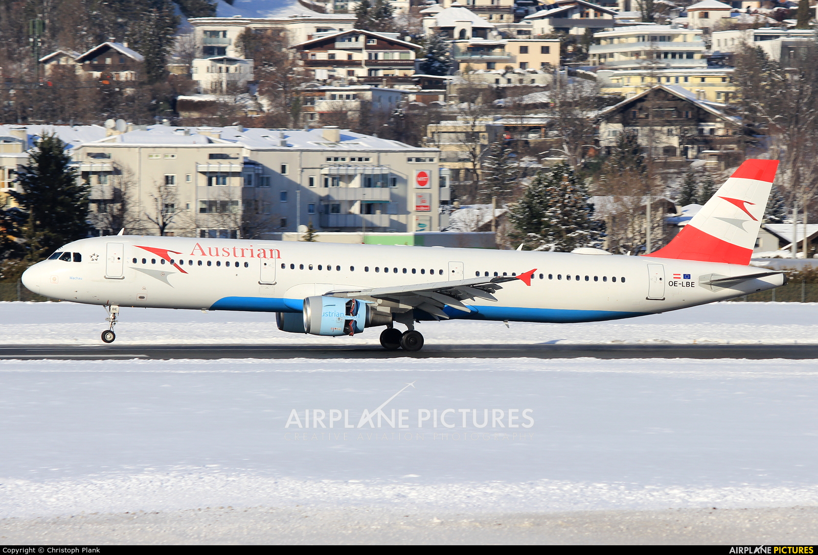 Austrian Airlines/Arrows/Tyrolean OE-LBE aircraft at Innsbruck