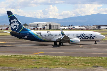 N536AS - Alaska Airlines Boeing 737-800
