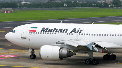 EP-MNV - Mahan Air Airbus A310