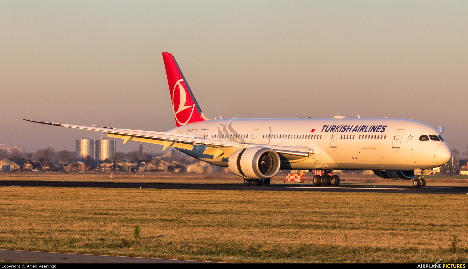 Turkish Airlines TC-LLD aircraft at Amsterdam - Schiphol